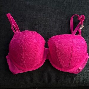 Victoria's Secret Sexy Tee Posey Lace Lightly Lined Demi Bra